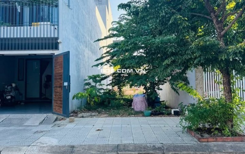 Bán lô đường 7m5 view công viên khu Võ Chí Công , gần Minh Mạng